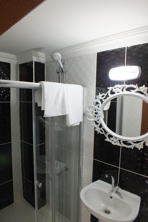 King Butique Hotel Yomra Extérieur photo